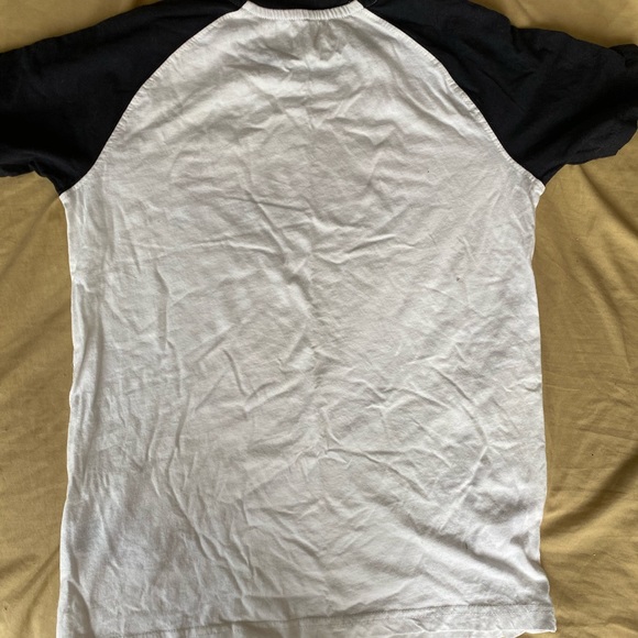 T shirt - Picture 3 of 4